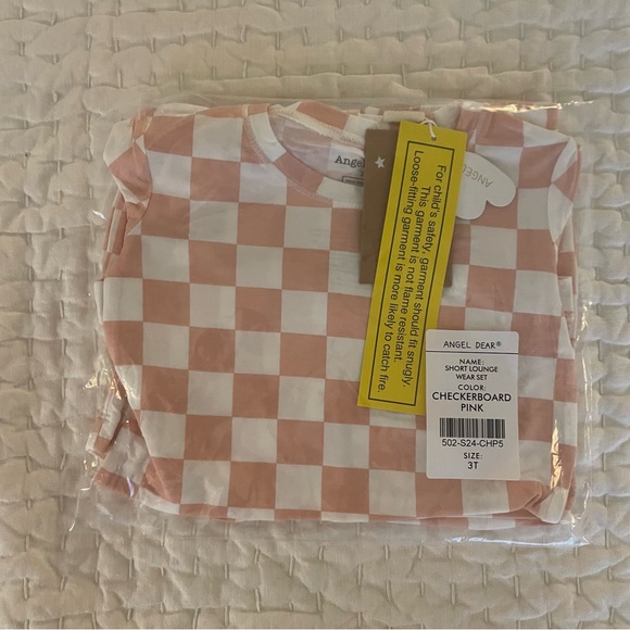NWT Angel Dear Bamboo Blush Checker Print Short Sleeve and Shorts Pajama Set - Picture 6 of 6